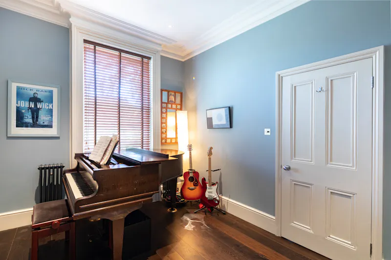 Piano at Victorian villa Forest Hill, B1917 (photo 11)