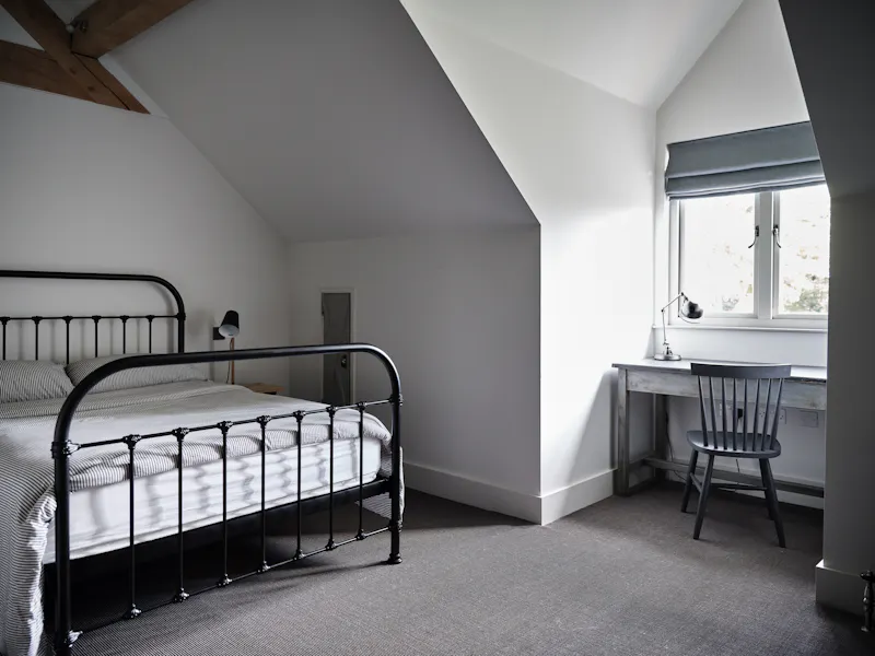 Bedroom at Converted barn in Shiplake, D2258 (photo 40)