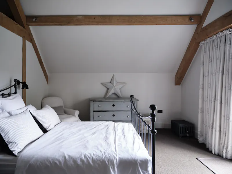 Converted barn in Shiplake, D2258 (photo 46)