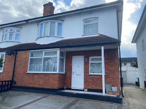 1930's semi in Abbey Wood, D2545