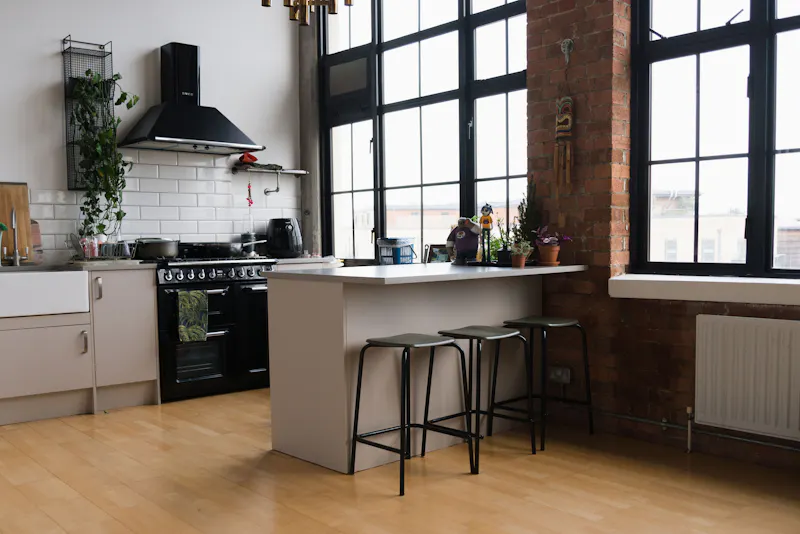 Kitchen at Clapton loft apartment, F1147 (photo 6)