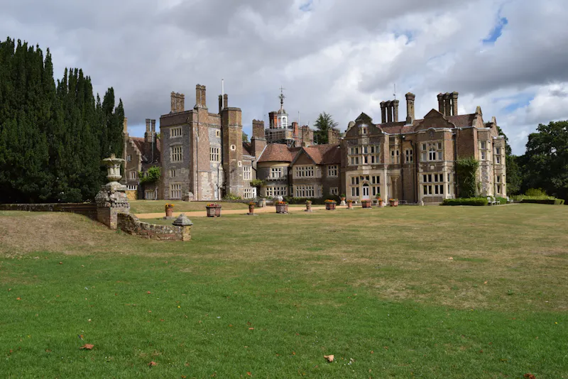 Victorian manor & school, J221 (photo 41)