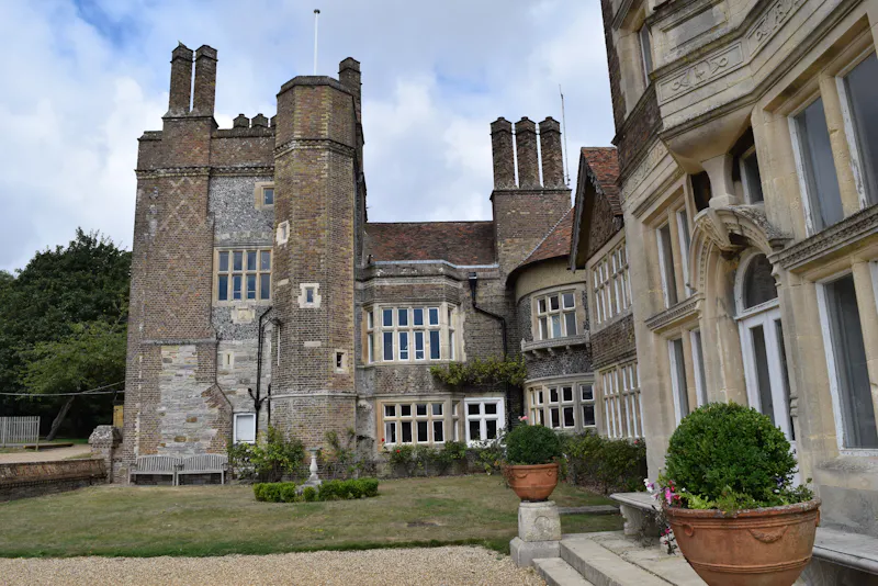Victorian manor & school, J221 (photo 49)