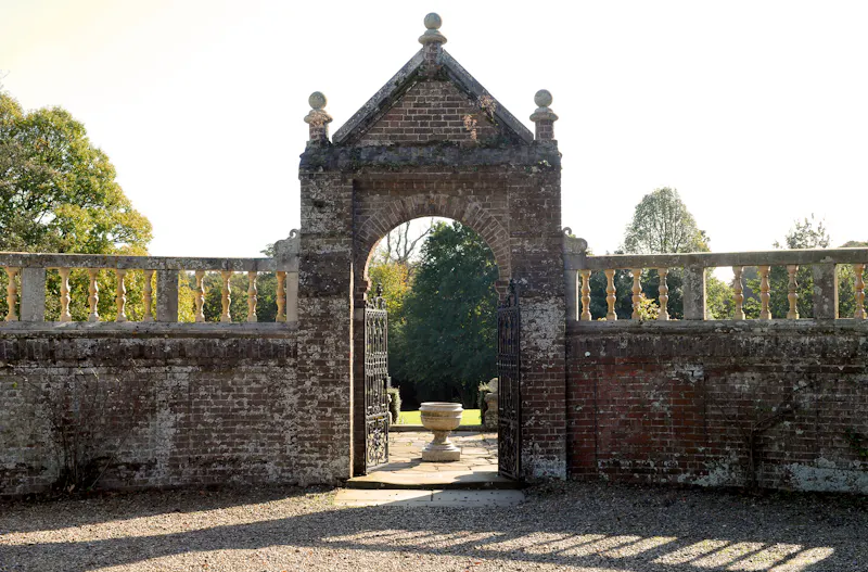 Victorian manor & school, J221 (photo 54)