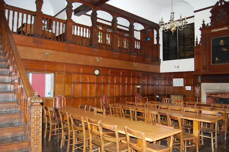 Panelling at Victorian manor & school, J221 (photo 2)