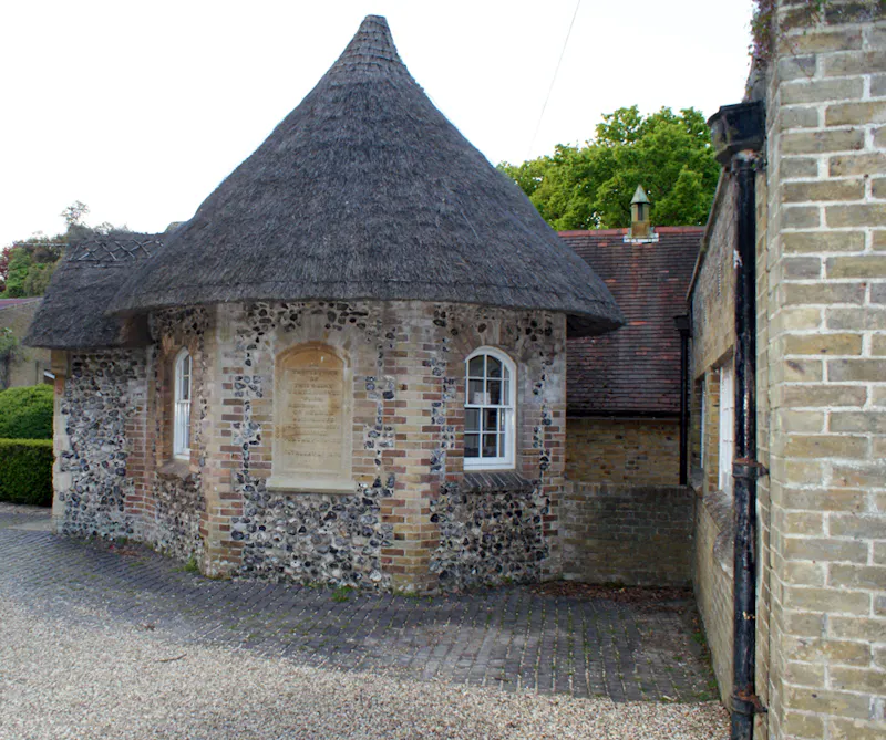 Victorian manor & school, J221 (photo 48)