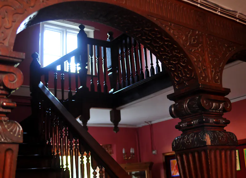 Victorian manor & school, J221 (photo 16)