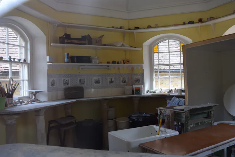 Kitchen at Victorian manor & school, J221 (photo 8)