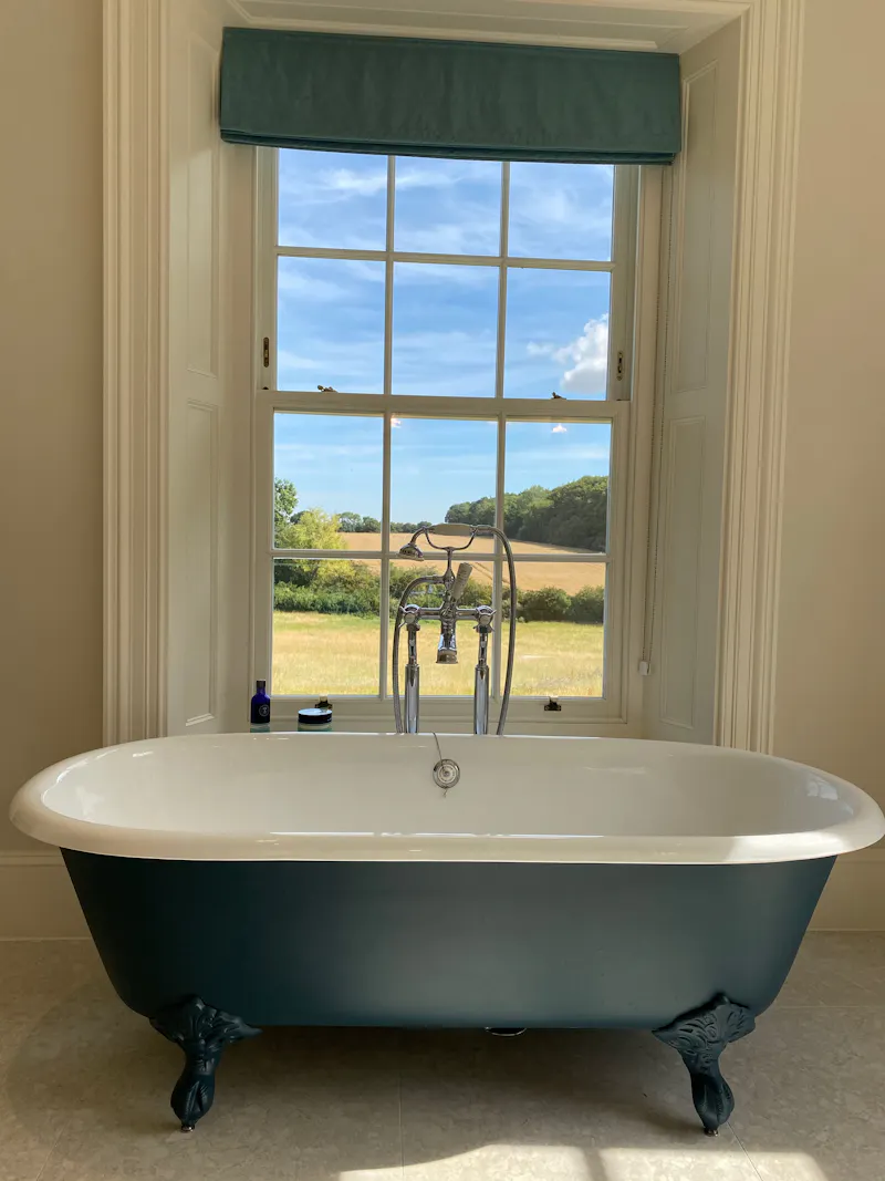 Bath - rolltop at Modern mansion Nr Buntingford, D2528 (photo 40)