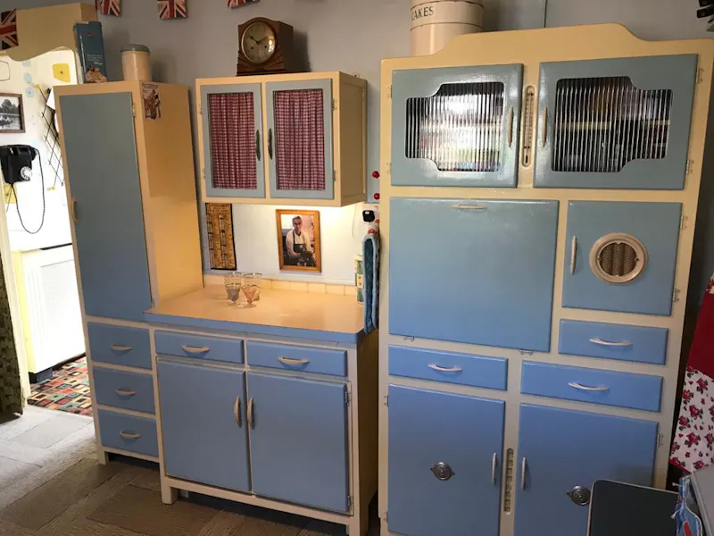 Authentic 50s Welwyn house, D2208 (photo 7)