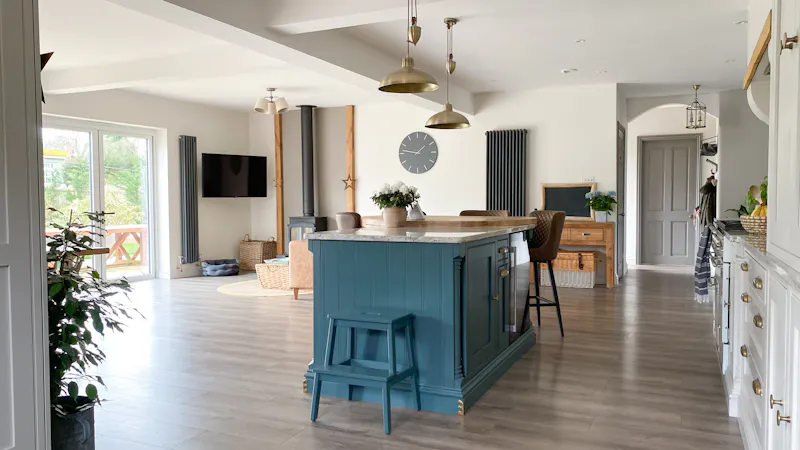 Kitchen at Renovated bungalow in Mursley, D2491 (photo 8)