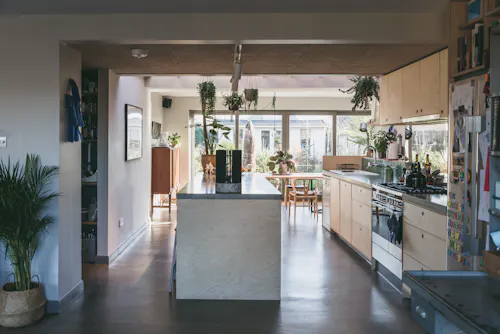 Kent Beachside Bungalow , C935