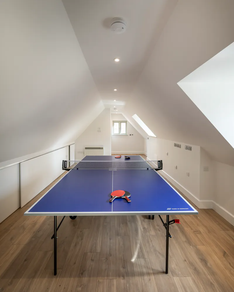 Games room at Modern farmhouse in Newbury, L719 (photo 19)