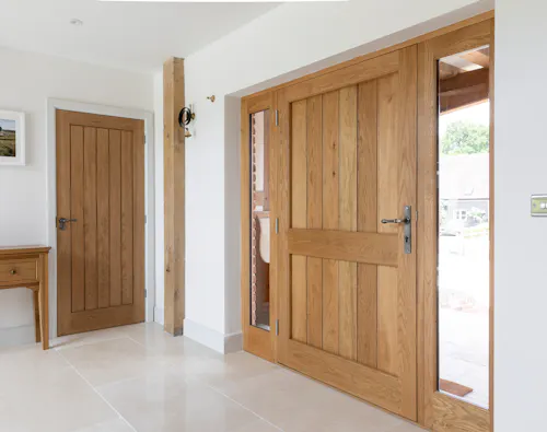 Modern farmhouse in Newbury, L719
