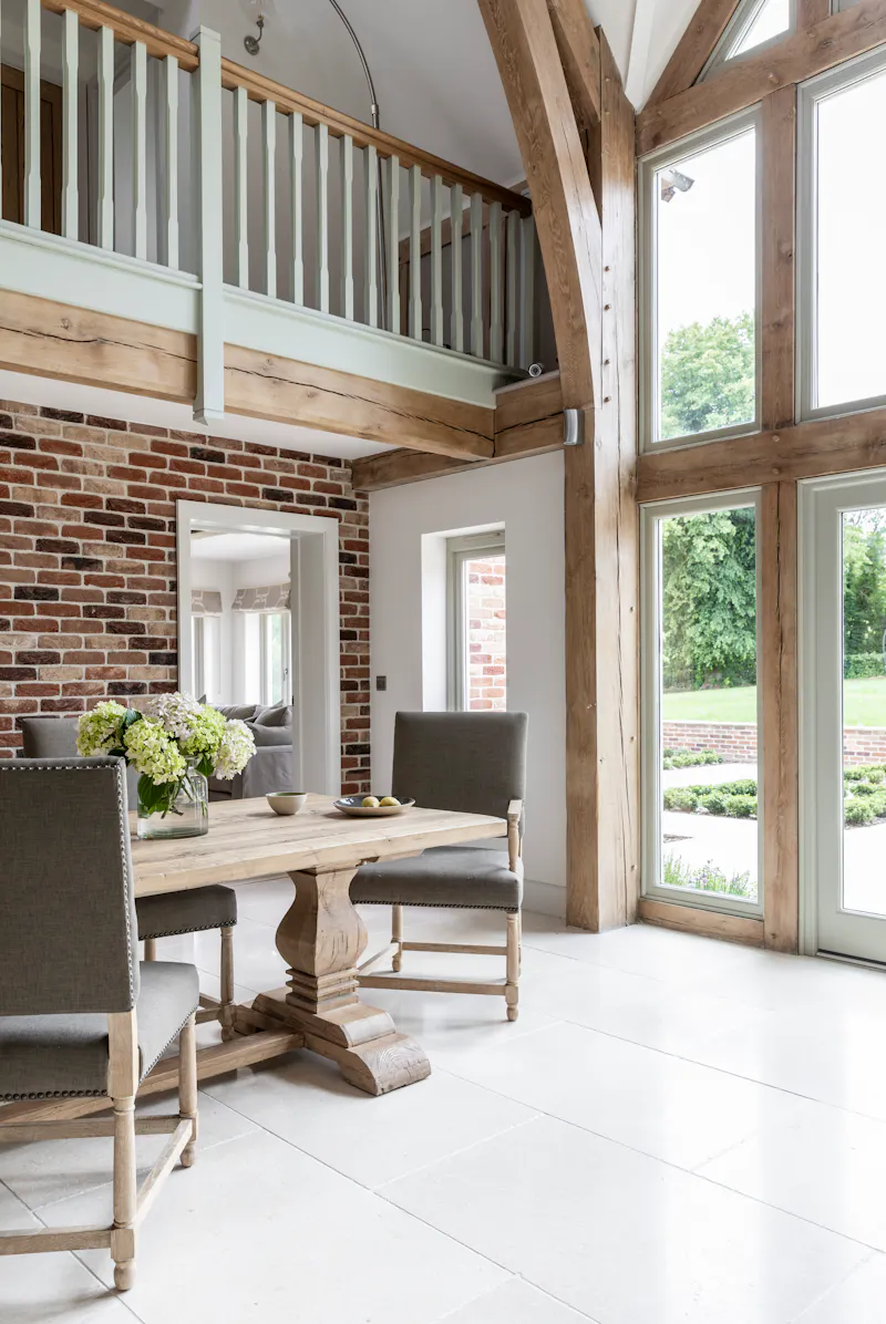 Modern farmhouse in Newbury, L719 (photo 4)