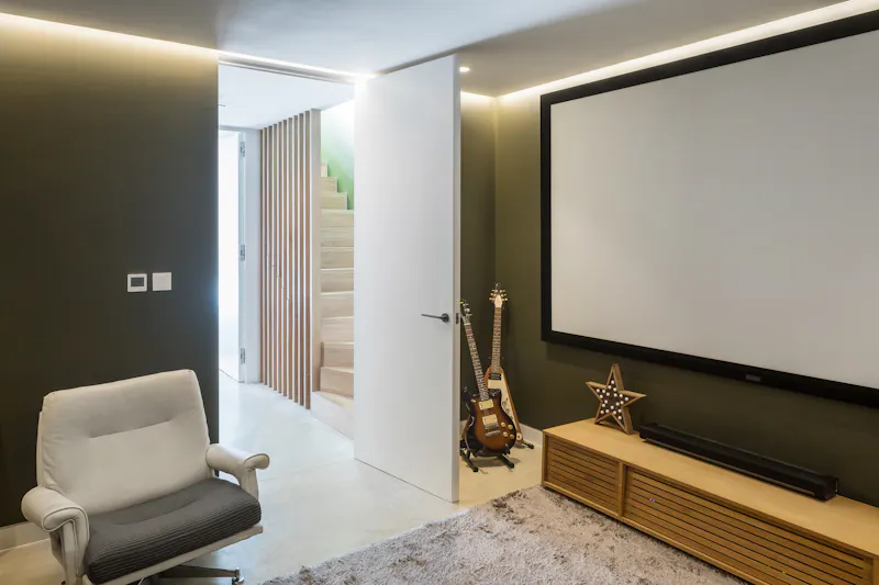 Home cinema at Striking modern Dulwich house, D2507 (photo 7)