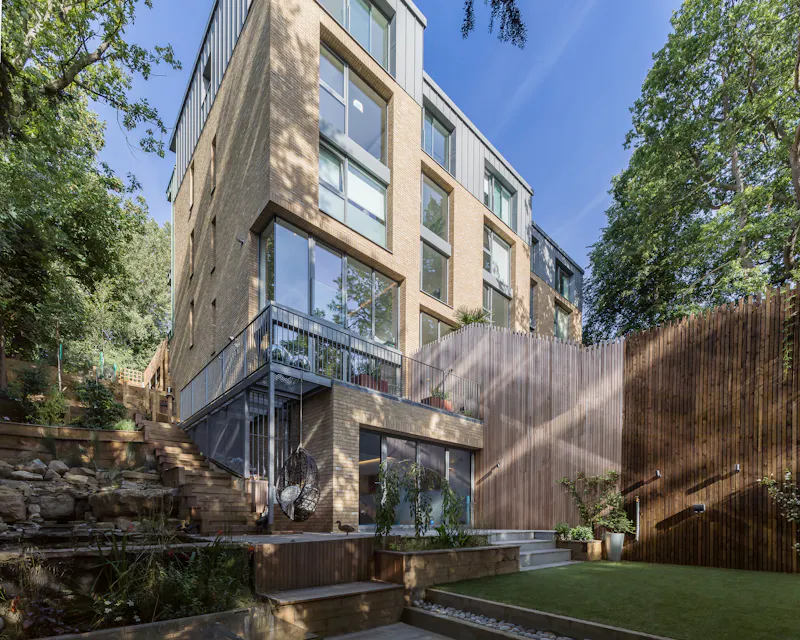 Garden at Striking modern Dulwich house, D2507 (photo 2)