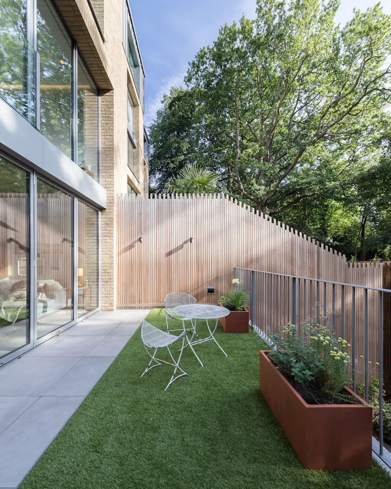 Terrace/Patio at Striking modern Dulwich house, D2507 (photo 27)