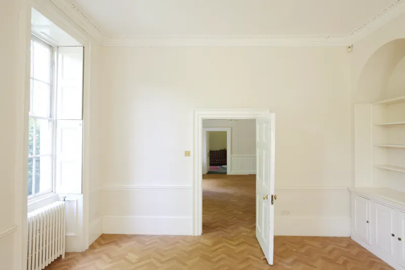 Huge vacant Dulwich house, A1435 (photo 12)
