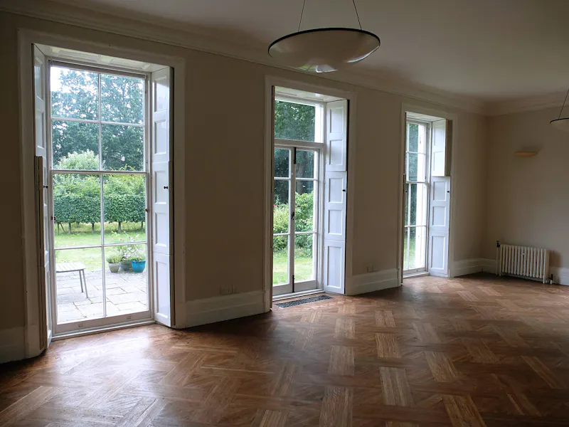 Huge vacant Dulwich house, A1435 (photo 17)