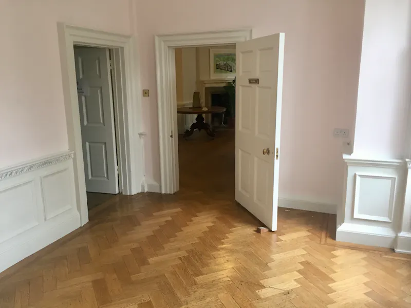 Huge vacant Dulwich house, A1435 (photo 34)