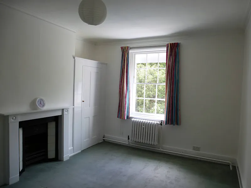 Huge vacant Dulwich house, A1435 (photo 46)