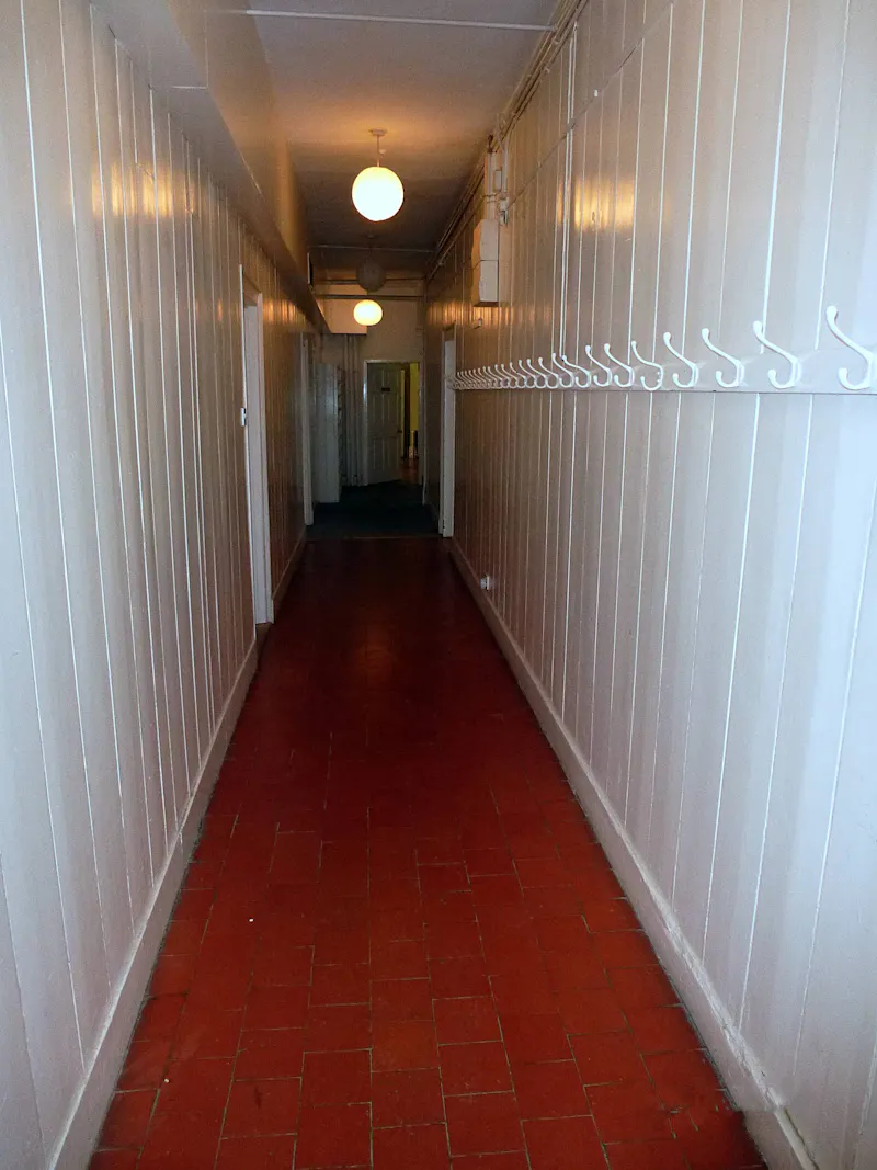 Corridor at Huge vacant Dulwich house, A1435 (photo 51)