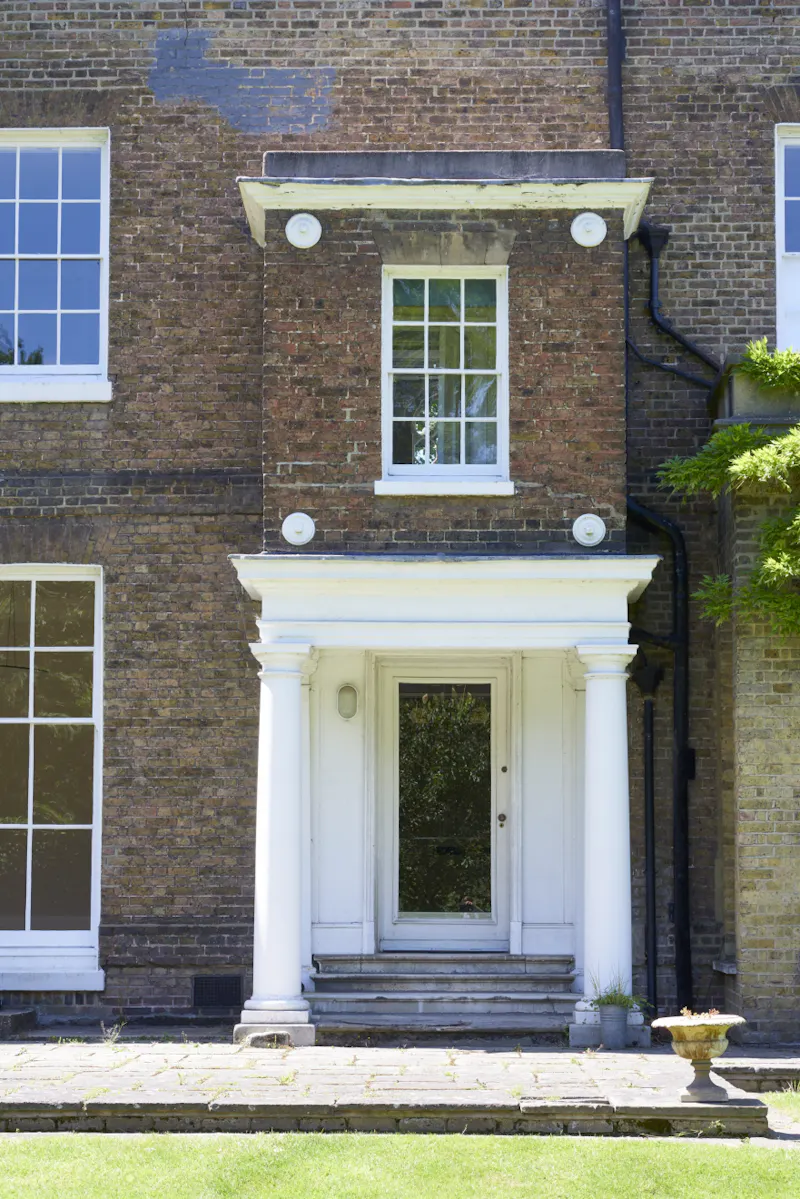 Huge vacant Dulwich house, A1435 (photo 55)