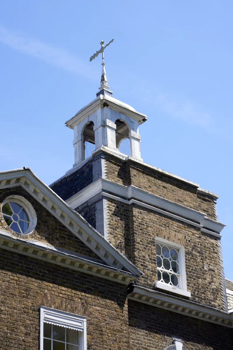 Huge vacant Dulwich house, A1435 (photo 64)