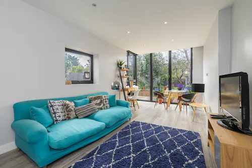 Colourful flat in Palmers Green, B1959