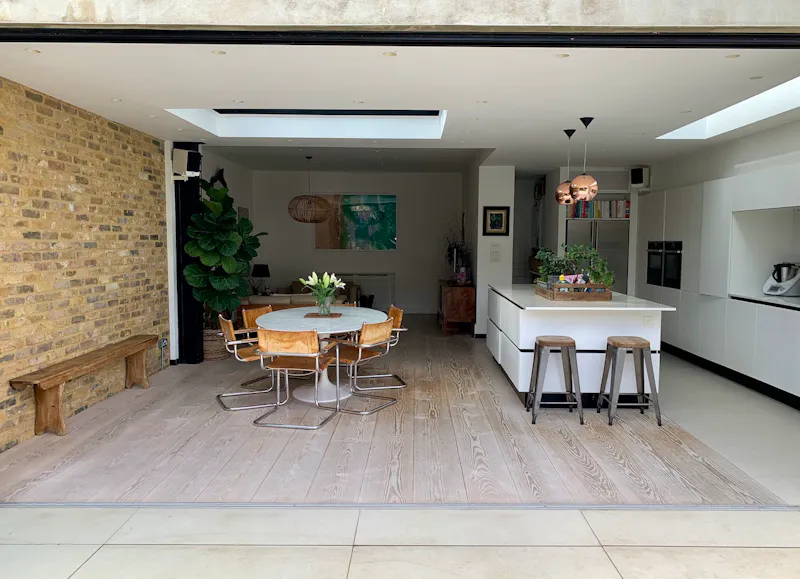Open plan at Edwardian house Streatham, E489 (photo 2)