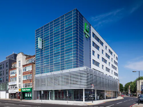 Modern hotel in Whitechapel, R843