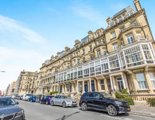 Hove Beachfront Flat, F1210