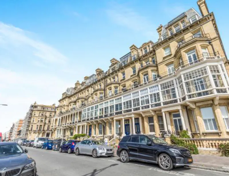 Hove Beachfront Flat, F1210 (photo 1)