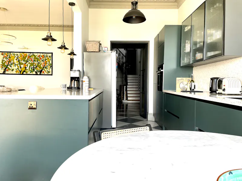 Kitchen at Hove Beachfront Flat, F1210 (photo 9)