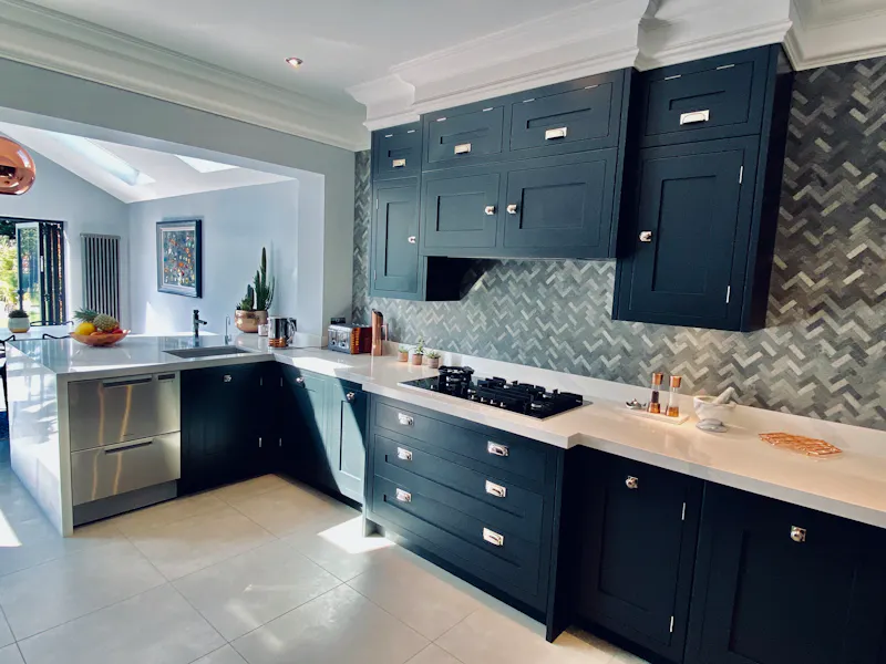 Wallpaper at Chingford Luxury Home , E504 (photo 7)