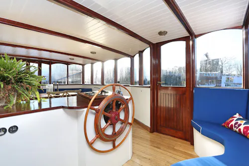 Battersea houseboat, HSE27