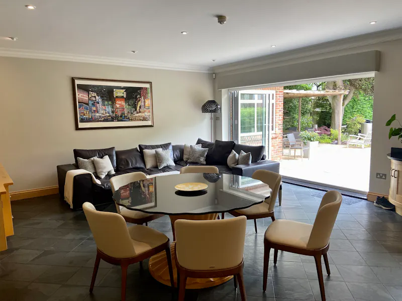 French doors at Stoke Poges modern mansion, D2100 (photo 8)