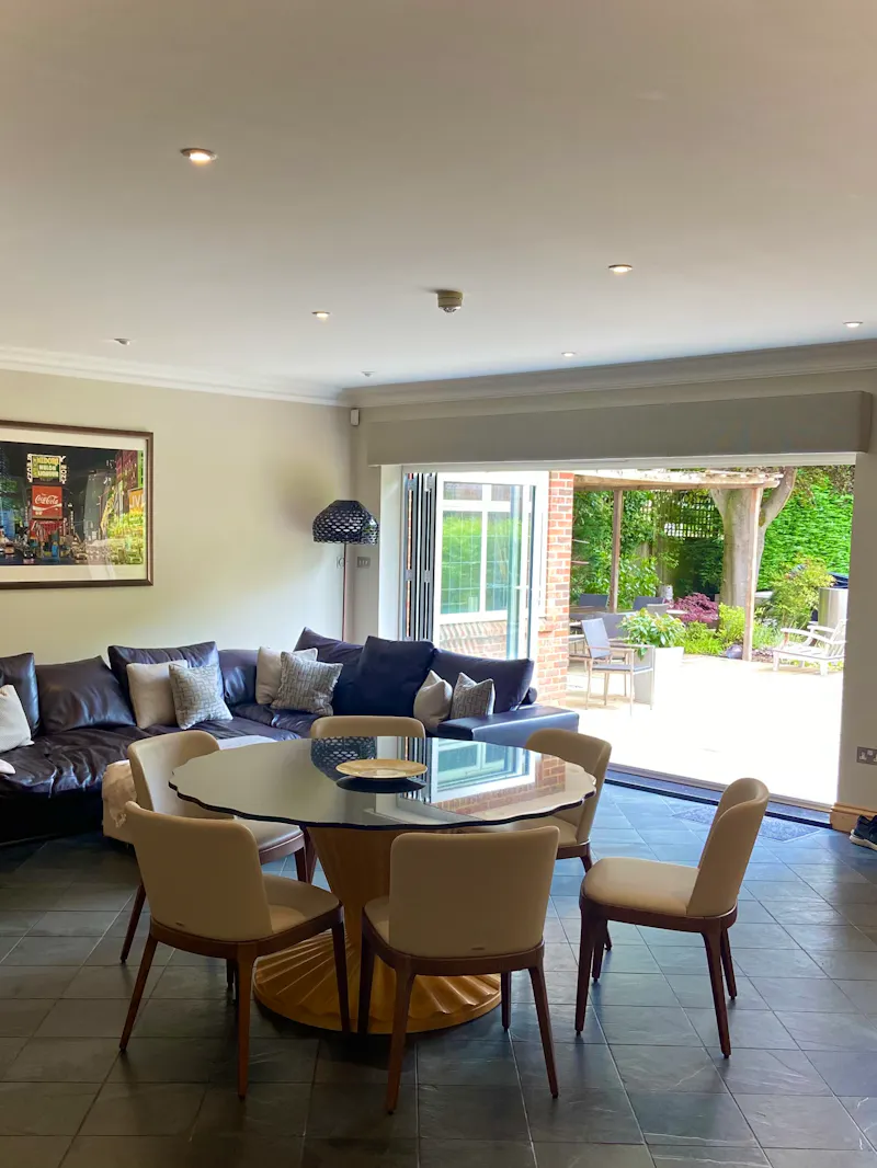 Stoke Poges modern mansion, D2100 (photo 9)