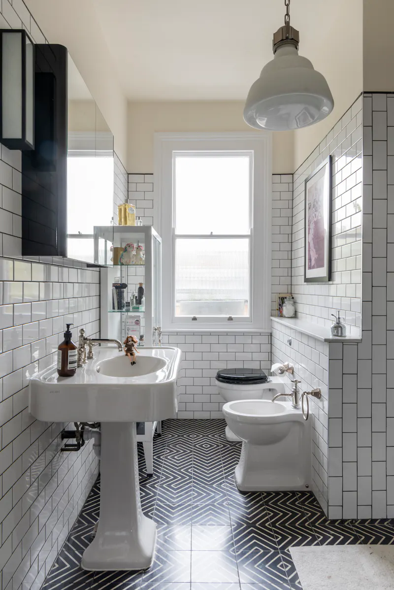 Bathroom at Spacious Highbury Apartment, D2510 (photo 38)