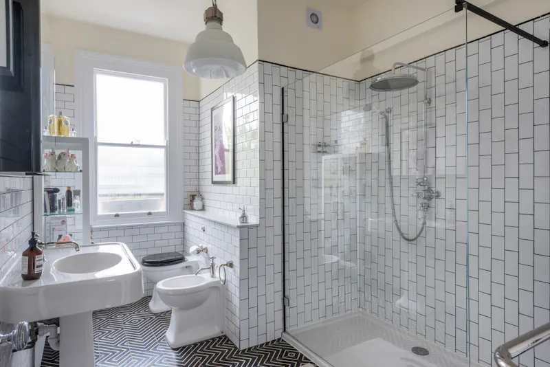 Shower at Spacious Highbury Apartment, D2510 (photo 39)