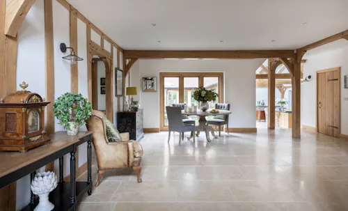 Modern Woldingham house, D2494