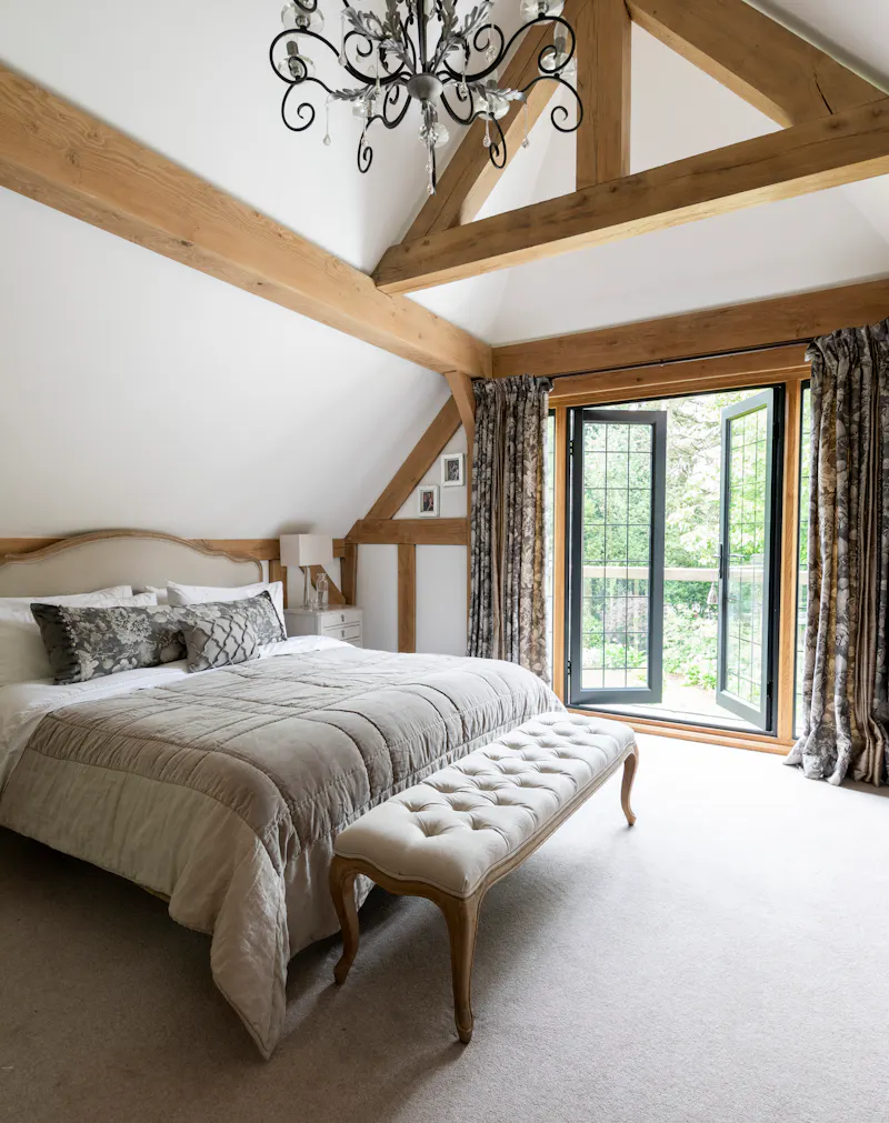 Bedroom at Modern Woldingham house, D2494 (photo 20)