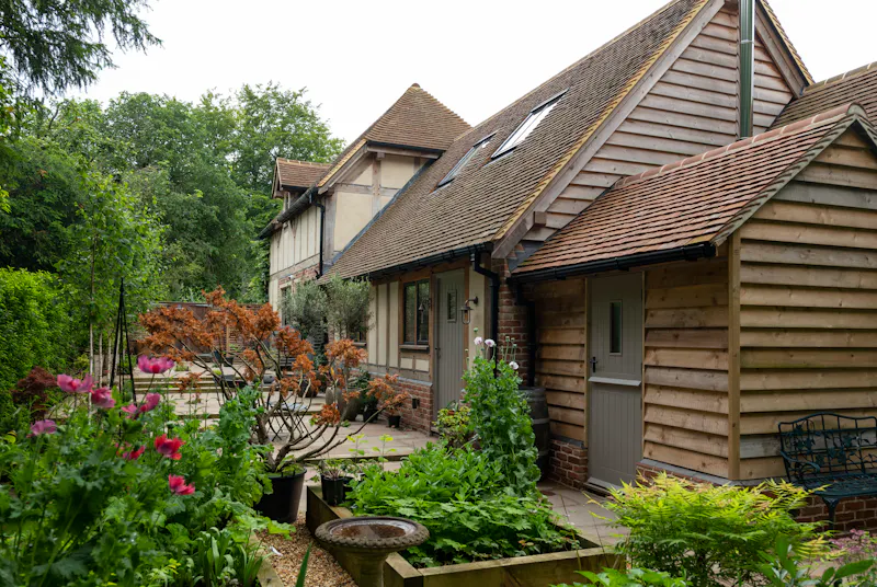 Modern Woldingham house, D2494 (photo 41)