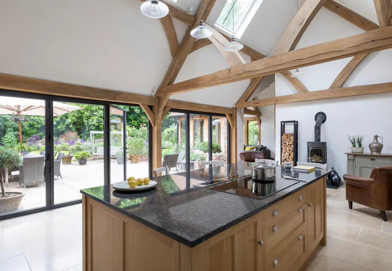 Kitchen at Modern Woldingham house, D2494 (photo 10)