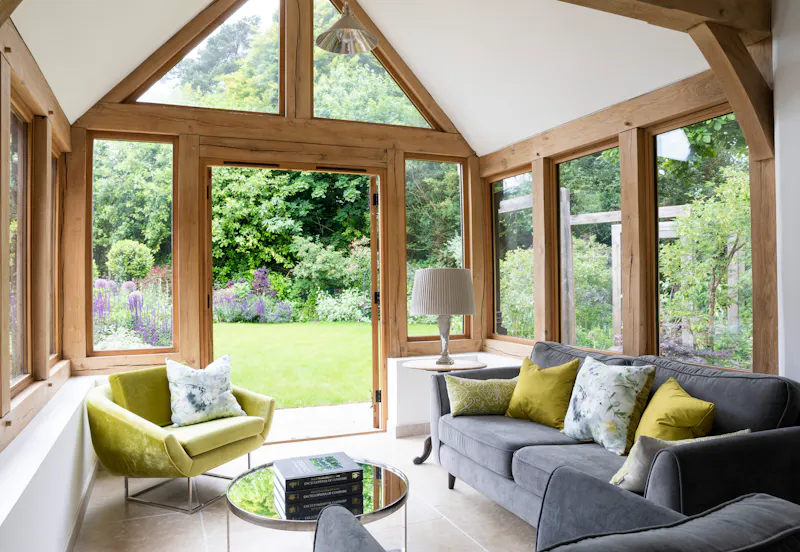 Sitting room at Modern Woldingham house, D2494 (photo 28)
