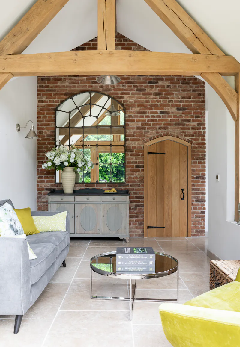 Sitting room at Modern Woldingham house, D2494 (photo 9)