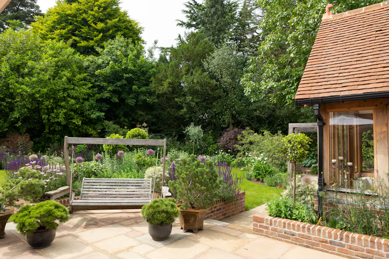 Modern Woldingham house, D2494 (photo 56)