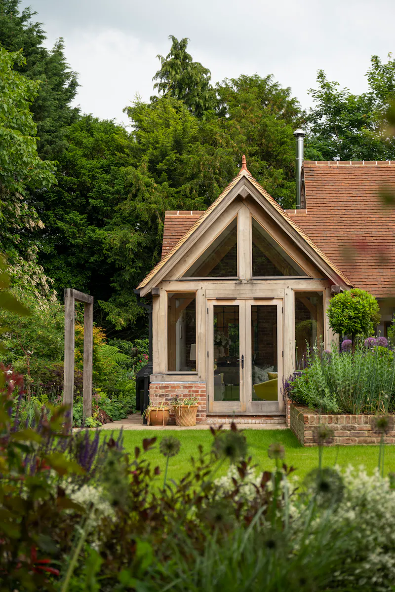Modern Woldingham house, D2494 (photo 63)