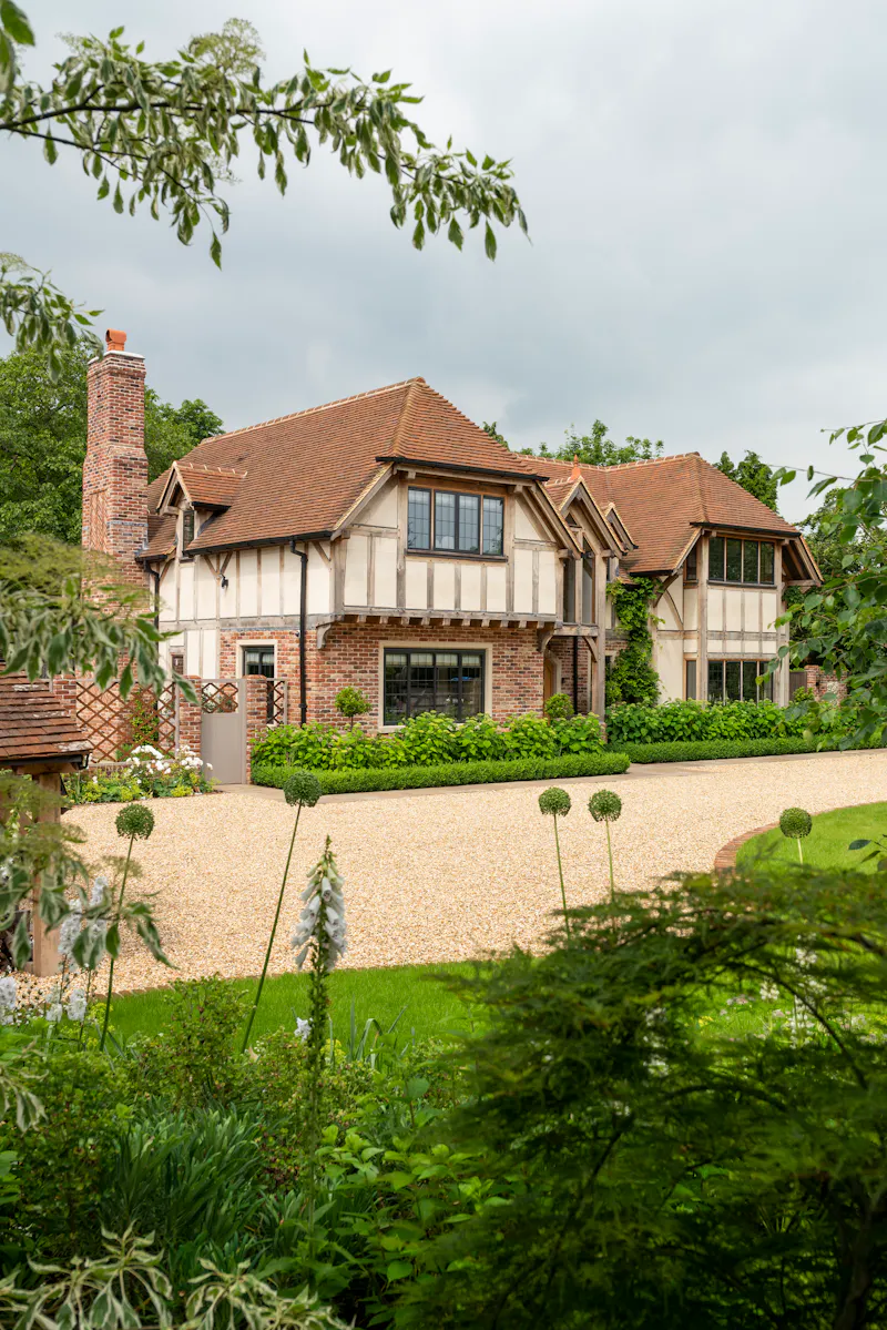 Modern Woldingham house, D2494 (photo 70)